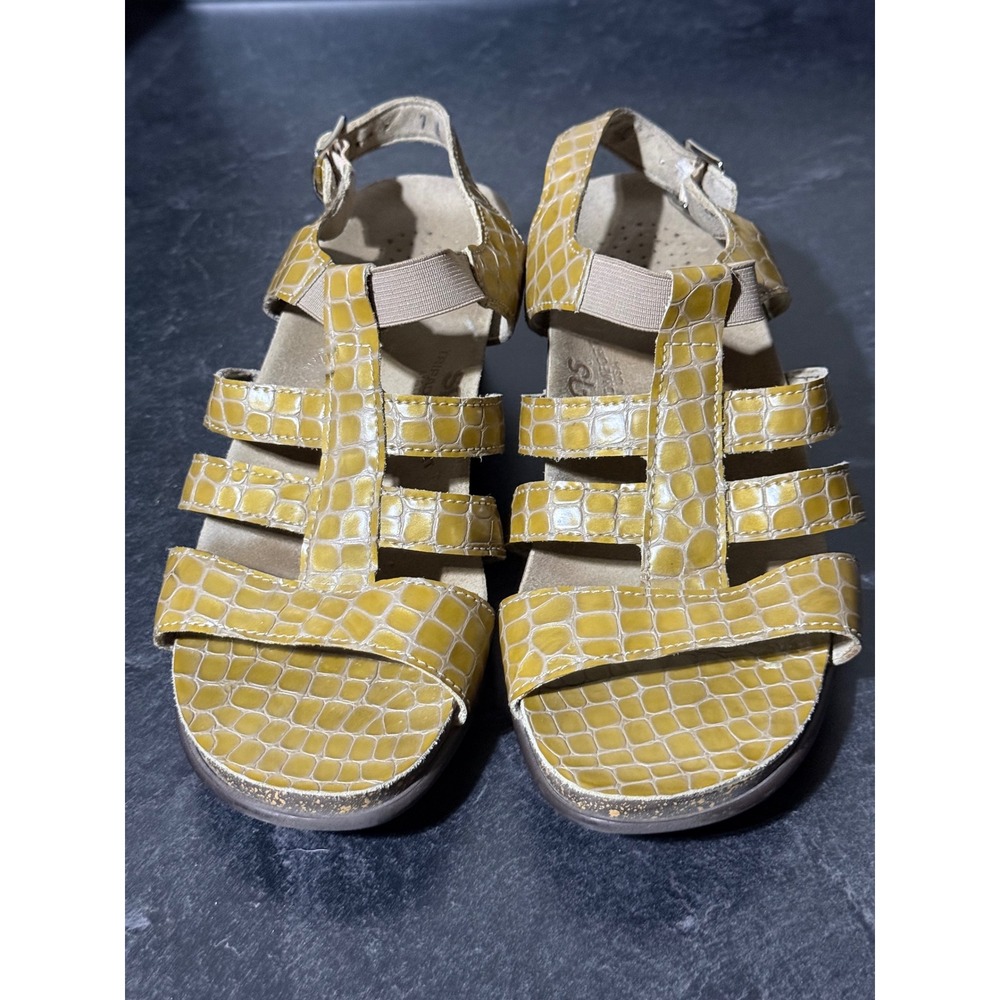 SAS Tripad Comfort Mustard Yellow Croc Embossed Leather Sandals Womens 7 W USA